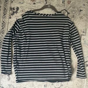Lululemon Black and White Long Sleeve Striped Tee